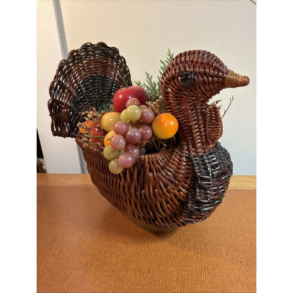 Vintage Wicker Turkey Woven Rattan Bread Basket Planter Farmhouse Country Filled